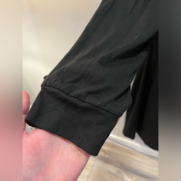 Black Off-the-Shoulder Dress - Picture 4 of 6